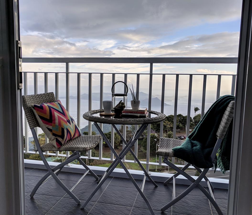 Cozy Family Suite With Stunning View Of Taal Tagaytay City Exterior foto
